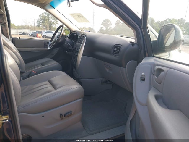 Продажа на аукционе авто 2005 Chrysler Town & Country Touring, vin: 2C4GP54L85R479258, номер лота: 44742827