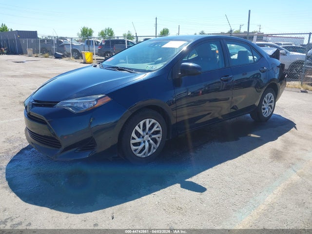 Toyota COROLLA LE 2017 2T1BURHE7HC824547 Image 2