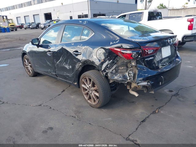 3MZBN1V38JM270222 Mazda Mazda3 Touring