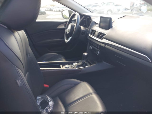 3MZBN1V38JM270222 Mazda Mazda3 Touring