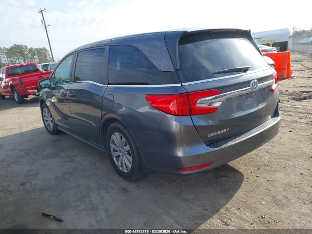 Honda ODYSSEY LX 2018 5FNRL6H25JB013918 Image 3