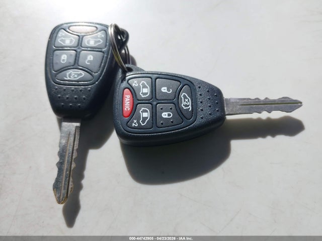 2006 Chrysler Town & Country Limited მანქანა იყიდება აუქციონზე, vin: 2A8GP64L06R821849, აუქციონის ნომერი: 44742905