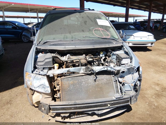 2006 Chrysler Town & Country Limited მანქანა იყიდება აუქციონზე, vin: 2A8GP64L06R821849, აუქციონის ნომერი: 44742905