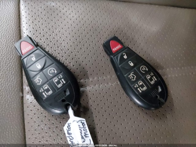 2014 Chrysler Town & Country Touring-l მანქანა იყიდება აუქციონზე, vin: 2C4RC1CGXER464004, აუქციონის ნომერი: 44742937