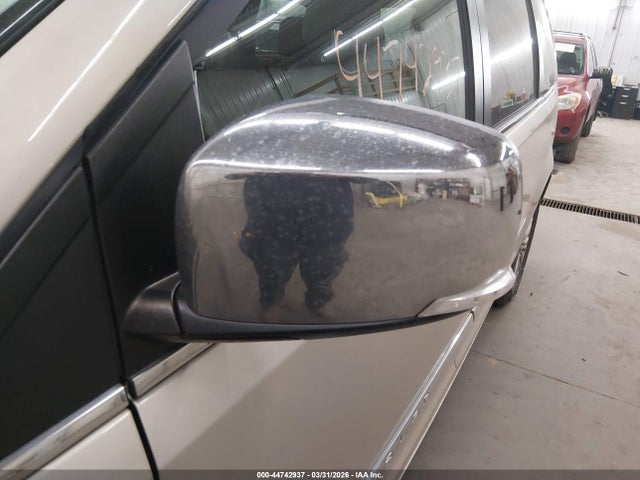 2014 Chrysler Town & Country Touring-l მანქანა იყიდება აუქციონზე, vin: 2C4RC1CGXER464004, აუქციონის ნომერი: 44742937