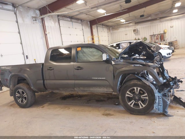 Продажа на аукционе авто 2016 Toyota Tacoma Sr5, vin: 5TFDZ5BN6GX002298, номер лота: 44742940