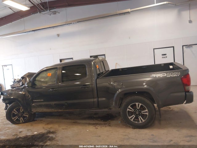 Продажа на аукционе авто 2016 Toyota Tacoma Sr5, vin: 5TFDZ5BN6GX002298, номер лота: 44742940