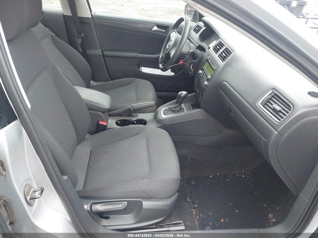 44742943 :رقم المزاد ، 3VW2K7AJ8EM215078 vin ، 2014 Volkswagen Jetta 2.0l S مزاد بيع