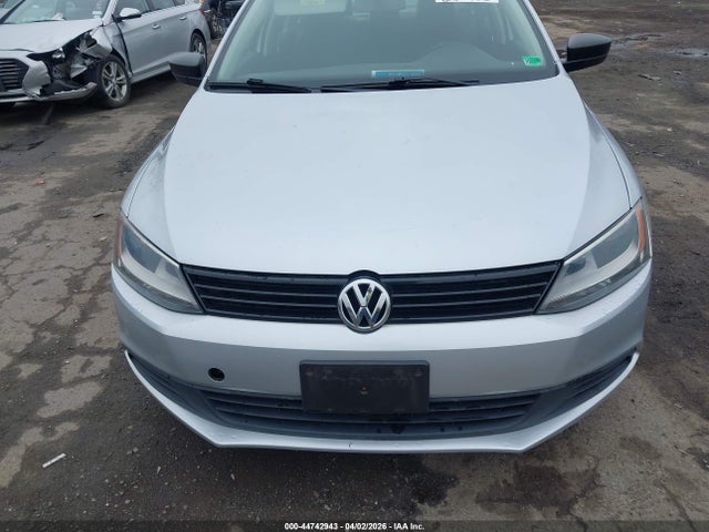 44742943 :رقم المزاد ، 3VW2K7AJ8EM215078 vin ، 2014 Volkswagen Jetta 2.0l S مزاد بيع
