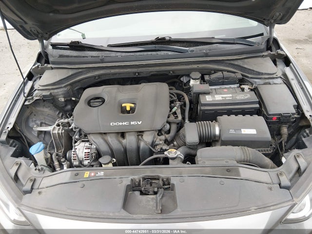 5NPD84LF7JH286676 Hyundai ELANTRA SEL