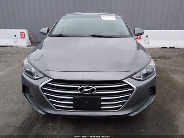 5NPD84LF7JH286676 Hyundai ELANTRA SEL