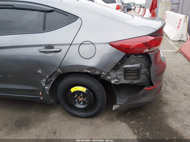 5NPD84LF7JH286676 Hyundai ELANTRA SEL