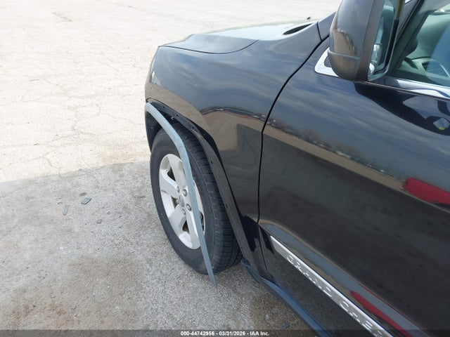 Продажа на аукционе авто 2011 Jeep Grand Cherokee Laredo, vin: 1J4RR4GG4BC525176, номер лота: 44742956