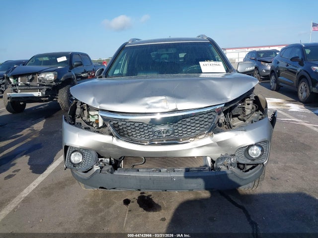2013 Kia Sorento Ex მანქანა იყიდება აუქციონზე, vin: 5XYKUDA6XDG391827, აუქციონის ნომერი: 44742966