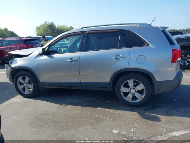 2013 Kia Sorento Ex მანქანა იყიდება აუქციონზე, vin: 5XYKUDA6XDG391827, აუქციონის ნომერი: 44742966