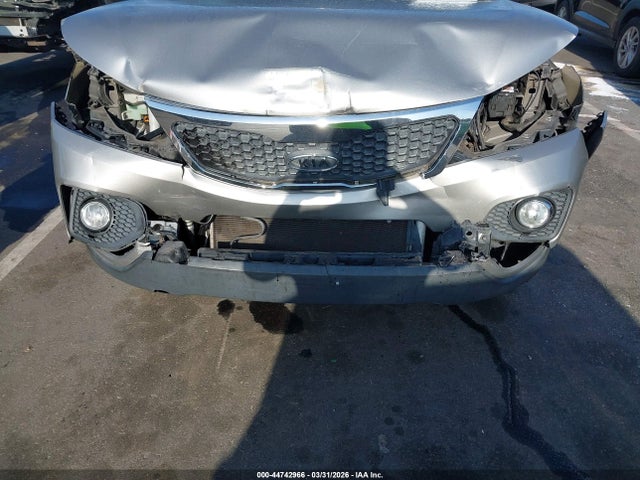 2013 Kia Sorento Ex მანქანა იყიდება აუქციონზე, vin: 5XYKUDA6XDG391827, აუქციონის ნომერი: 44742966