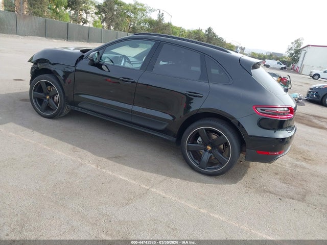 2016 PORSCHE MACAN WP1AB2A53GLB49823 Photo 2