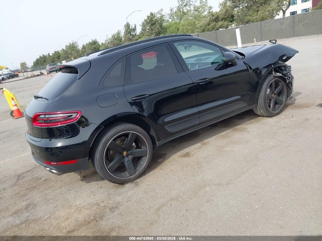 2016 PORSCHE MACAN WP1AB2A53GLB49823 Photo 3