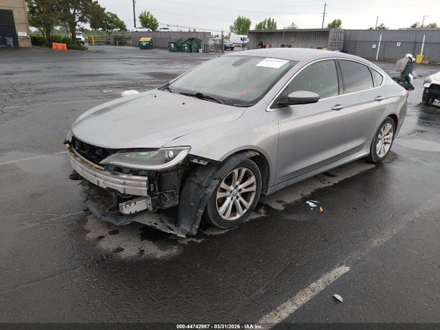 2015 Chrysler 200 Limited მანქანა იყიდება აუქციონზე, vin: 1C3CCCAB3FN746836, აუქციონის ნომერი: 44742987