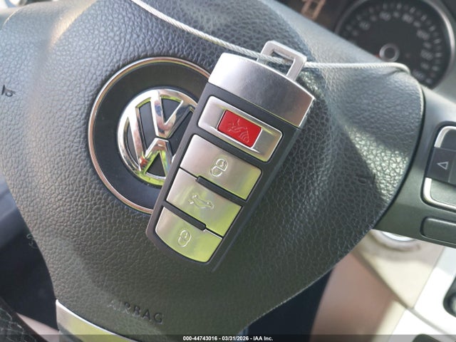 Продаж на аукціоні авто 2010 Volkswagen Cc Luxury, vin: WVWHN7AN0AE535793, номер лоту: 44743016