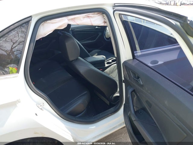 44743029 :رقم المزاد ، 3VWE57BU8KM041845 vin ، 2019 Volkswagen Jetta 1.4t Sel مزاد بيع