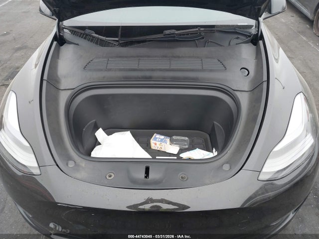 2023 Tesla Model Y Performance Dual Motor All-wheel Drive მანქანა იყიდება აუქციონზე, vin: 7SAYGDEF4PF808076, აუქციონის ნომერი: 44743045