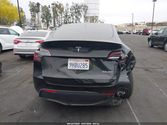 2023 Tesla Model Y Performance Dual Motor All-wheel Drive მანქანა იყიდება აუქციონზე, vin: 7SAYGDEF4PF808076, აუქციონის ნომერი: 44743045