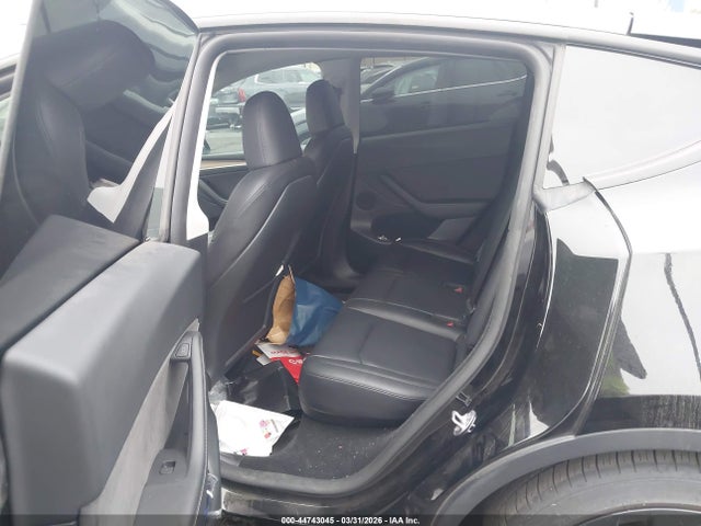 2023 Tesla Model Y Performance Dual Motor All-wheel Drive მანქანა იყიდება აუქციონზე, vin: 7SAYGDEF4PF808076, აუქციონის ნომერი: 44743045