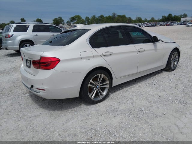 2018 Bmw 330i Xdrive მანქანა იყიდება აუქციონზე, vin: WBA8D9C53JEM33588, აუქციონის ნომერი: 44743052