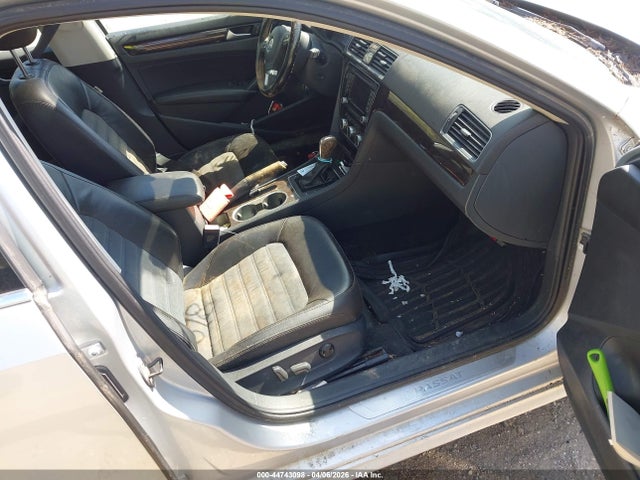 Продаж на аукціоні авто 2014 Volkswagen Passat 2.0l Tdi Sel Premium, vin: 1VWCN7A38EC098973, номер лоту: 44743098