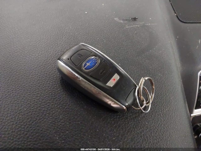 Продажа на аукционе авто 2018 Subaru Outback 2.5i Limited, vin: 4S4BSANC5J3202498, номер лота: 44743100