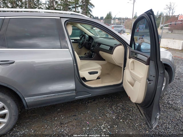 Продаж на аукціоні авто 2014 Volkswagen Touareg Tdi Sport, vin: WVGEP9BP3ED002000, номер лоту: 44743116