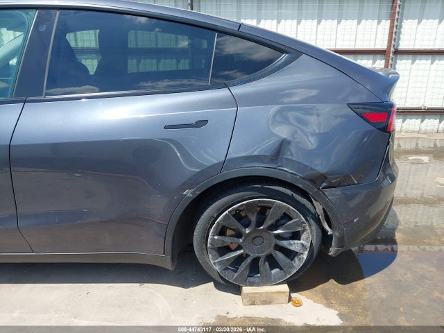 Продаж на аукціоні авто 2021 Tesla Model Y Standard Range Rear-wheel Drive, vin: 5YJYGDED7MF114120, номер лоту: 44743117