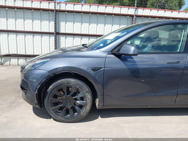 Продаж на аукціоні авто 2021 Tesla Model Y Standard Range Rear-wheel Drive, vin: 5YJYGDED7MF114120, номер лоту: 44743117