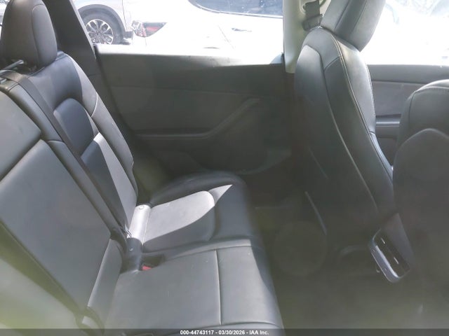 Продаж на аукціоні авто 2021 Tesla Model Y Standard Range Rear-wheel Drive, vin: 5YJYGDED7MF114120, номер лоту: 44743117