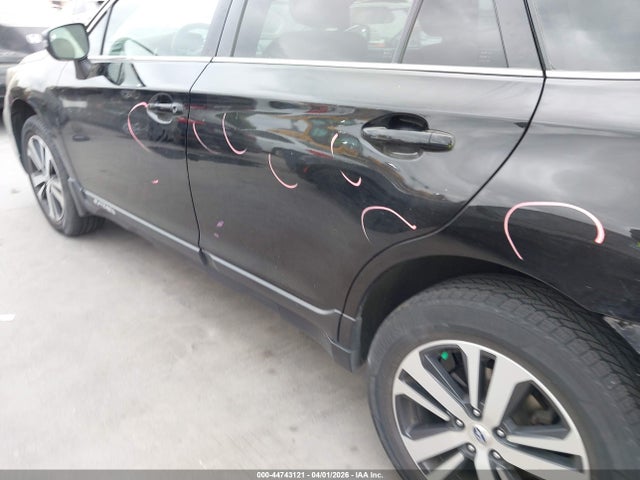 2018 Subaru Outback 2.5i Limited მანქანა იყიდება აუქციონზე, vin: 4S4BSANC0J3285614, აუქციონის ნომერი: 44743121