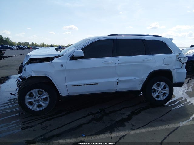 2017 Jeep Grand Cherokee Laredo 4x4 მანქანა იყიდება აუქციონზე, vin: 1C4RJFAG3HC689691, აუქციონის ნომერი: 44743155