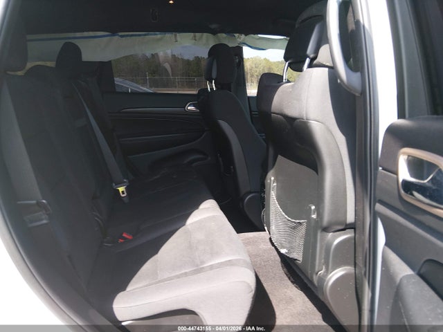 2017 Jeep Grand Cherokee Laredo 4x4 მანქანა იყიდება აუქციონზე, vin: 1C4RJFAG3HC689691, აუქციონის ნომერი: 44743155