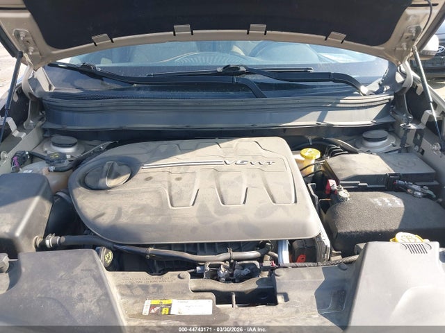 44743171 :رقم المزاد ، 1C4PJMDS3FW685745 vin ، 2015 Jeep Cherokee Limited مزاد بيع
