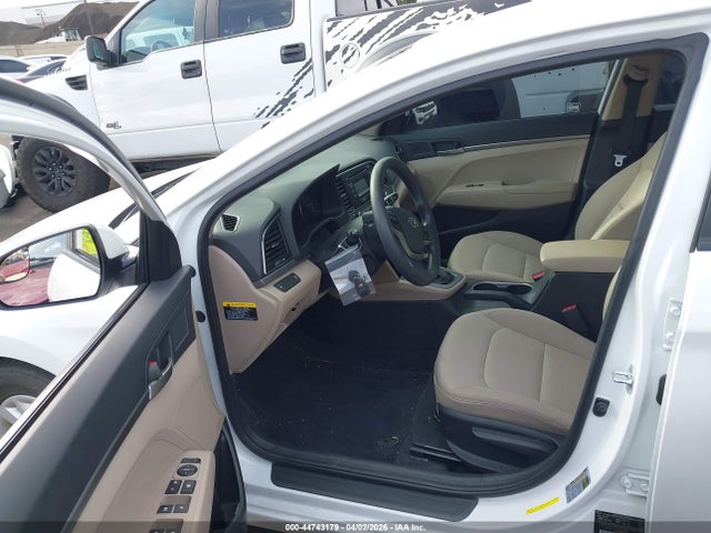 5NPD74LF1JH332196 Hyundai ELANTRA SE
