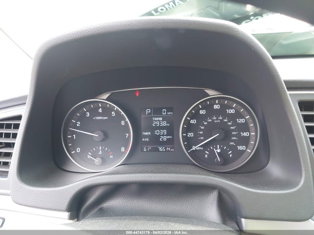 5NPD74LF1JH332196 Hyundai ELANTRA SE