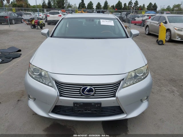 JTHBW1GGXF2077616 Lexus ES 300H