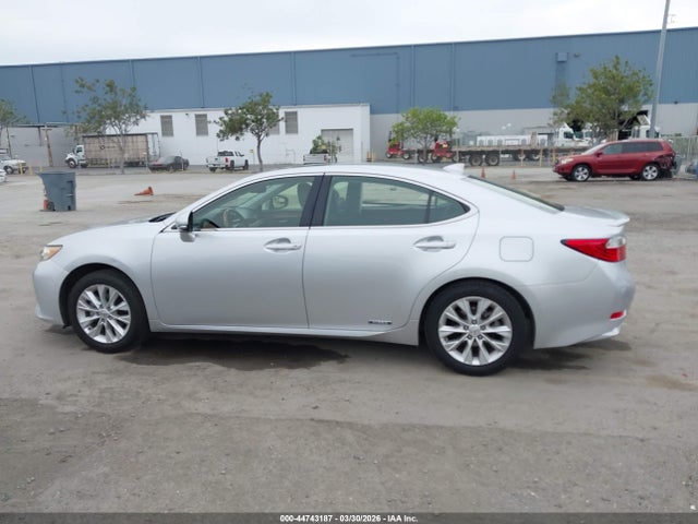 JTHBW1GGXF2077616 Lexus ES 300H