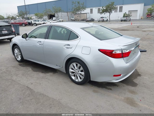 2015 LEXUS ES 300H JTHBW1GGXF2077616 Photo 2