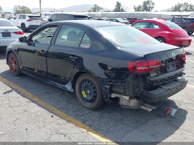 2018 VOLKSWAGEN JETTA 3VW2B7AJ5JM208258 Photo 2