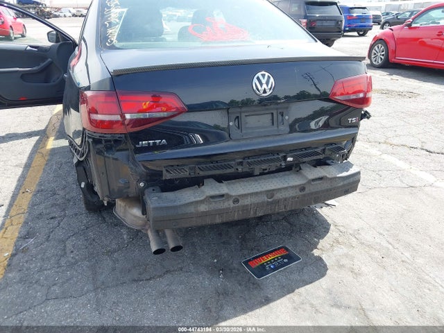 2018 VOLKSWAGEN JETTA 3VW2B7AJ5JM208258 Photo 5