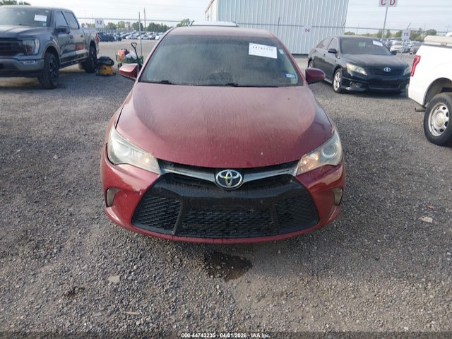 Aukcja sprzedaży 2015 Toyota Camry Se, vin: 4T1BF1FKXFU910015, numer aukcji: 44743235