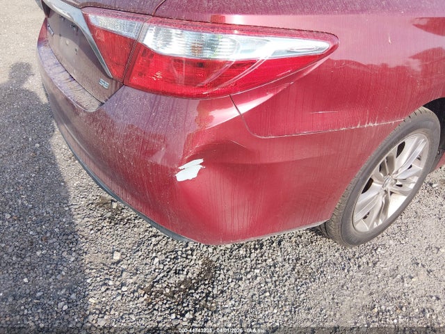 Aukcja sprzedaży 2015 Toyota Camry Se, vin: 4T1BF1FKXFU910015, numer aukcji: 44743235