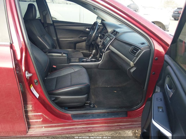 Aukcja sprzedaży 2015 Toyota Camry Se, vin: 4T1BF1FKXFU910015, numer aukcji: 44743235