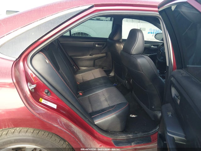 Aukcja sprzedaży 2015 Toyota Camry Se, vin: 4T1BF1FKXFU910015, numer aukcji: 44743235